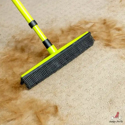 Rubber Pet Hair Broom – Electrostatic Rubber Bristles For Deep Carpet & Floor De-Shedding