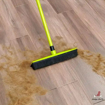 Rubber Pet Hair Broom – Electrostatic Rubber Bristles For Deep Carpet & Floor De-Shedding